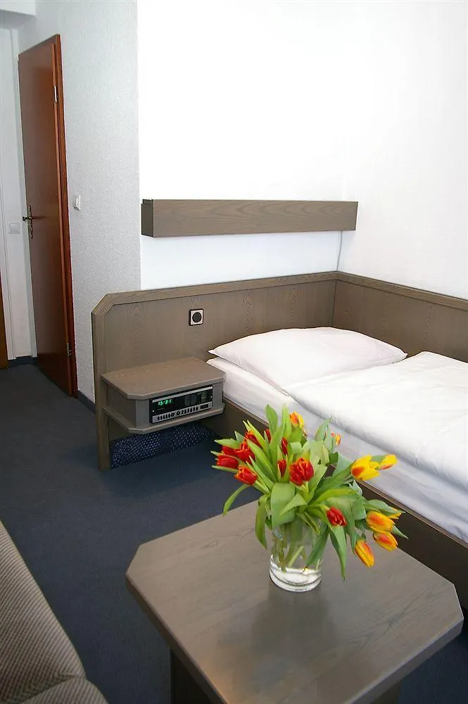 Hotel Paris Dusseldorf 3*,